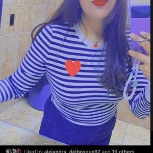 Shein Long Sleeve CropTop with Heart Detail size L